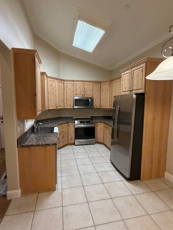 165 S Pleasant Grove Blvd #48 - Photo 3 of 21
