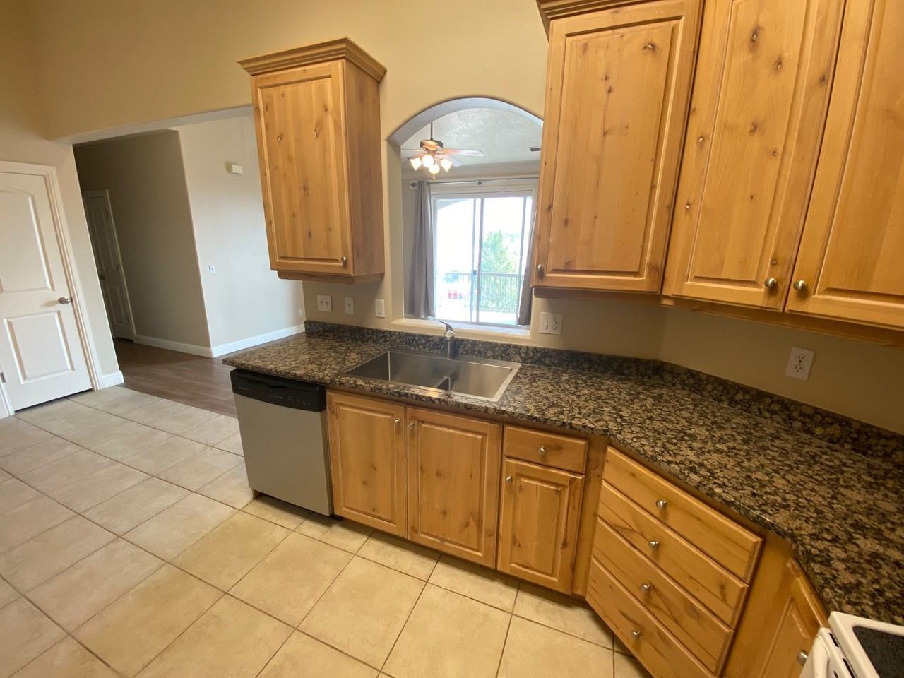 165 S Pleasant Grove Blvd #48 - Photo 5 of 21