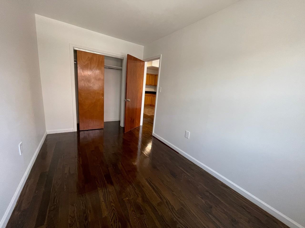 558 Hart St #2FL - Photo 3 of 12