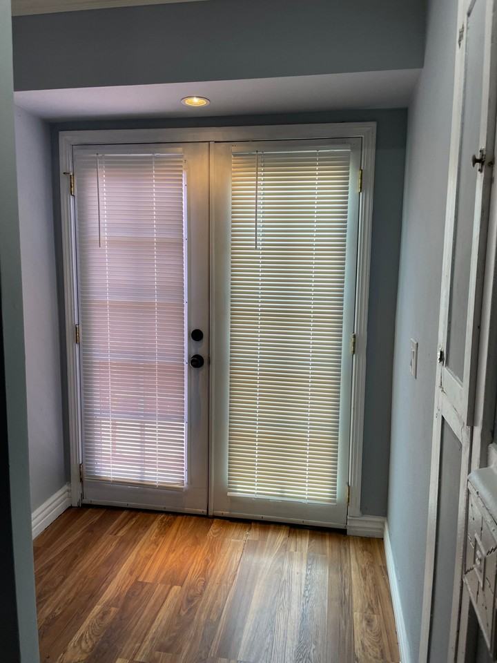 8989 California Ave - Photo 4 of 10