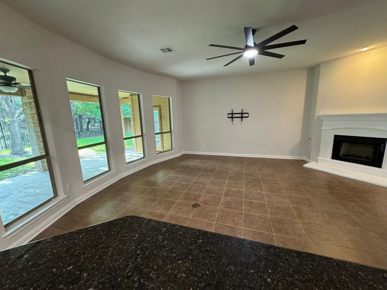 630 Wild Rose Dr - Photo 5 of 26