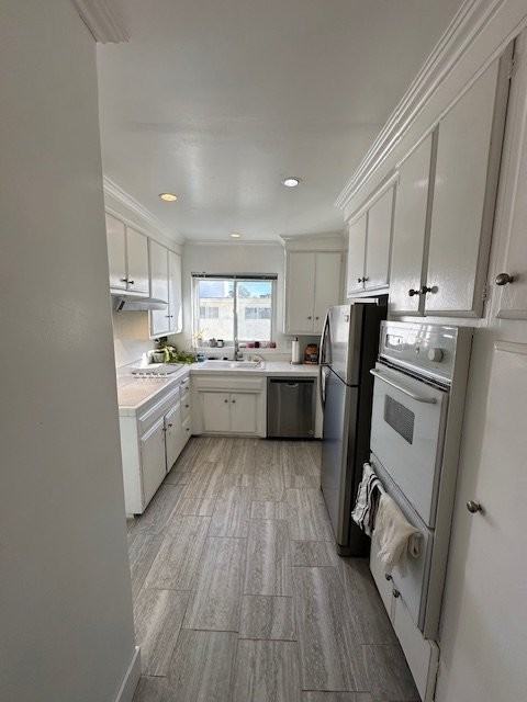 930 3rd St - Photo 2 of 15