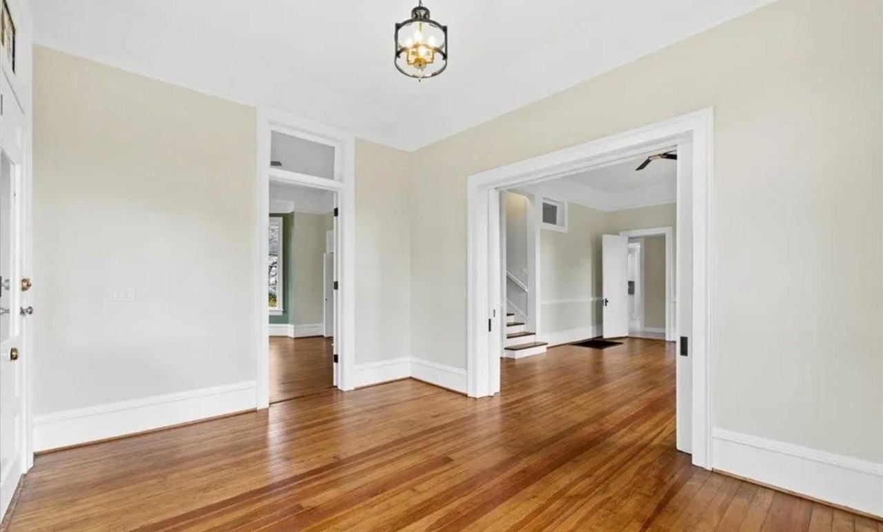 109 Margaret St - Photo 4 of 20