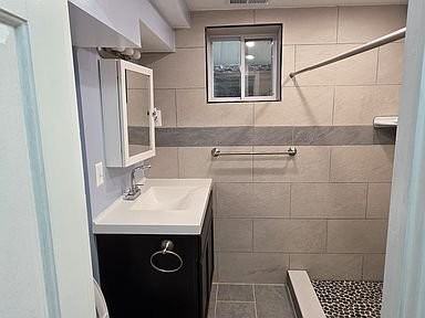 4915 Macon Rd - Photo 2 of 12