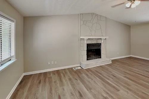 536 Zachary Ct - Photo 2 of 13