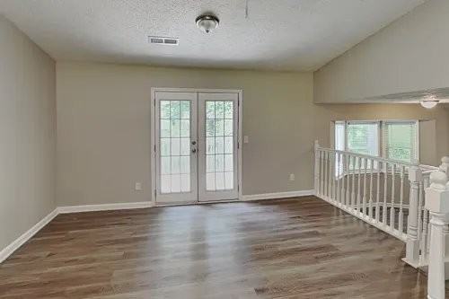 536 Zachary Ct - Photo 4 of 13