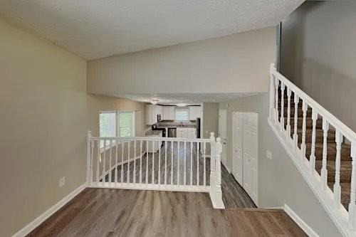 536 Zachary Ct - Photo 5 of 13