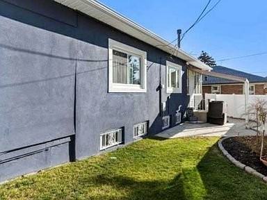 385 E St - Photo 2 of 15
