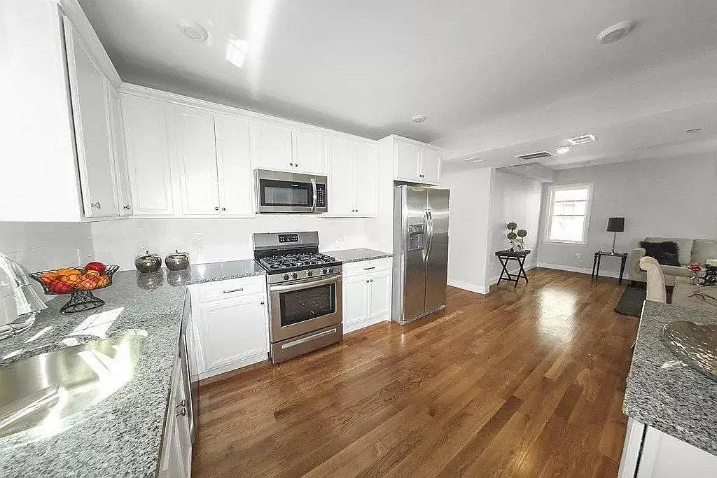 588 Adams St #2 - Photo 3 of 12