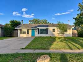 featured image of 2911 S Spring St