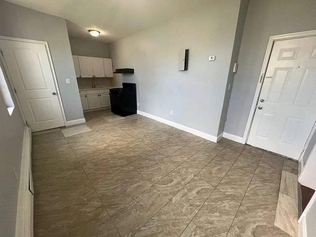 190 Hamilton Ave #1 - Photo 6 of 8