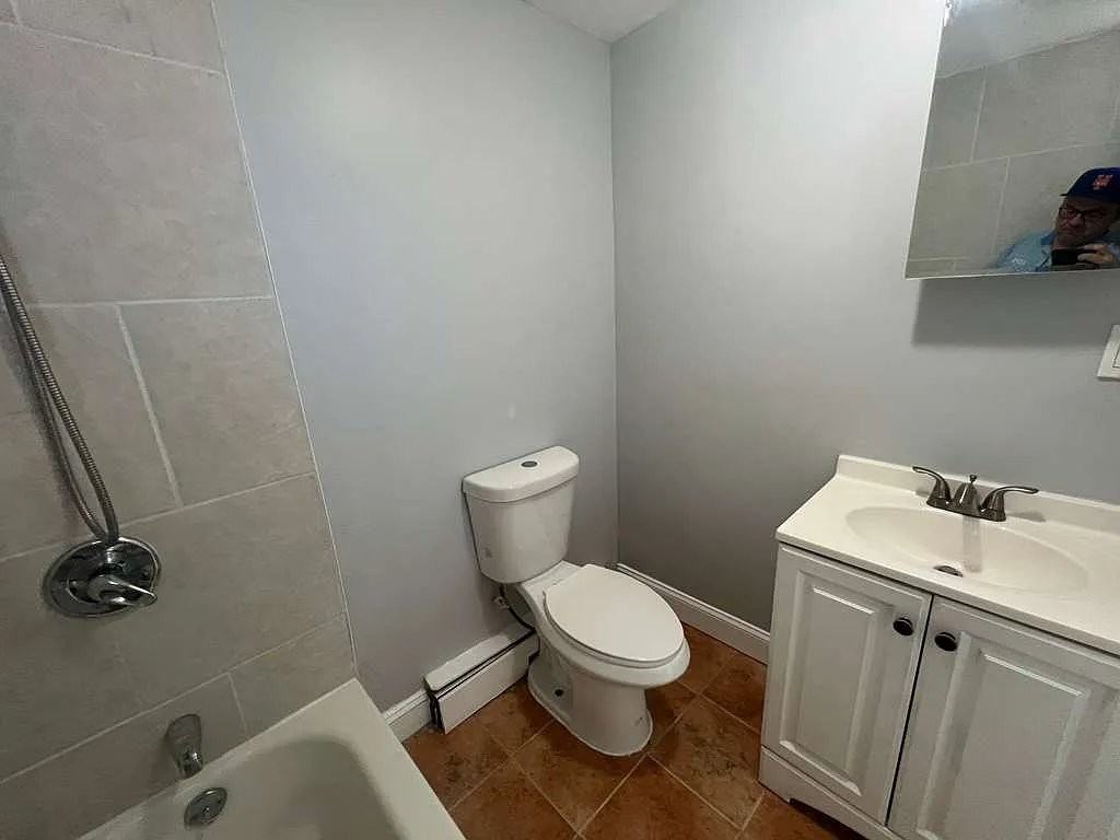 190 Hamilton Ave #1 - Photo 7 of 8