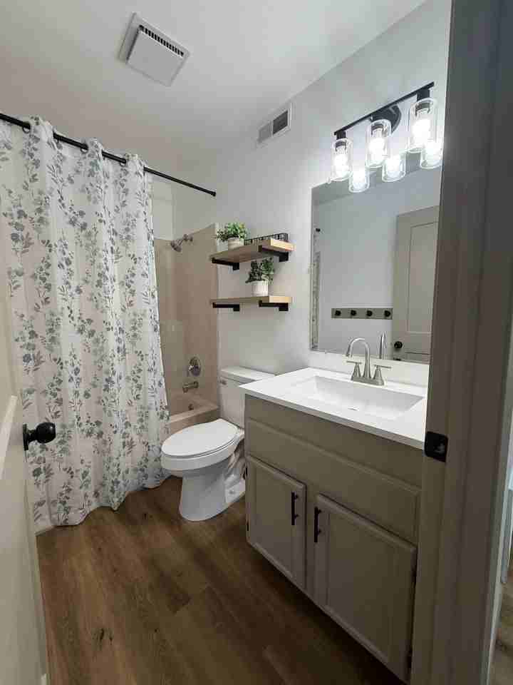 239 N Brunswick St #1 - Photo 6 of 10