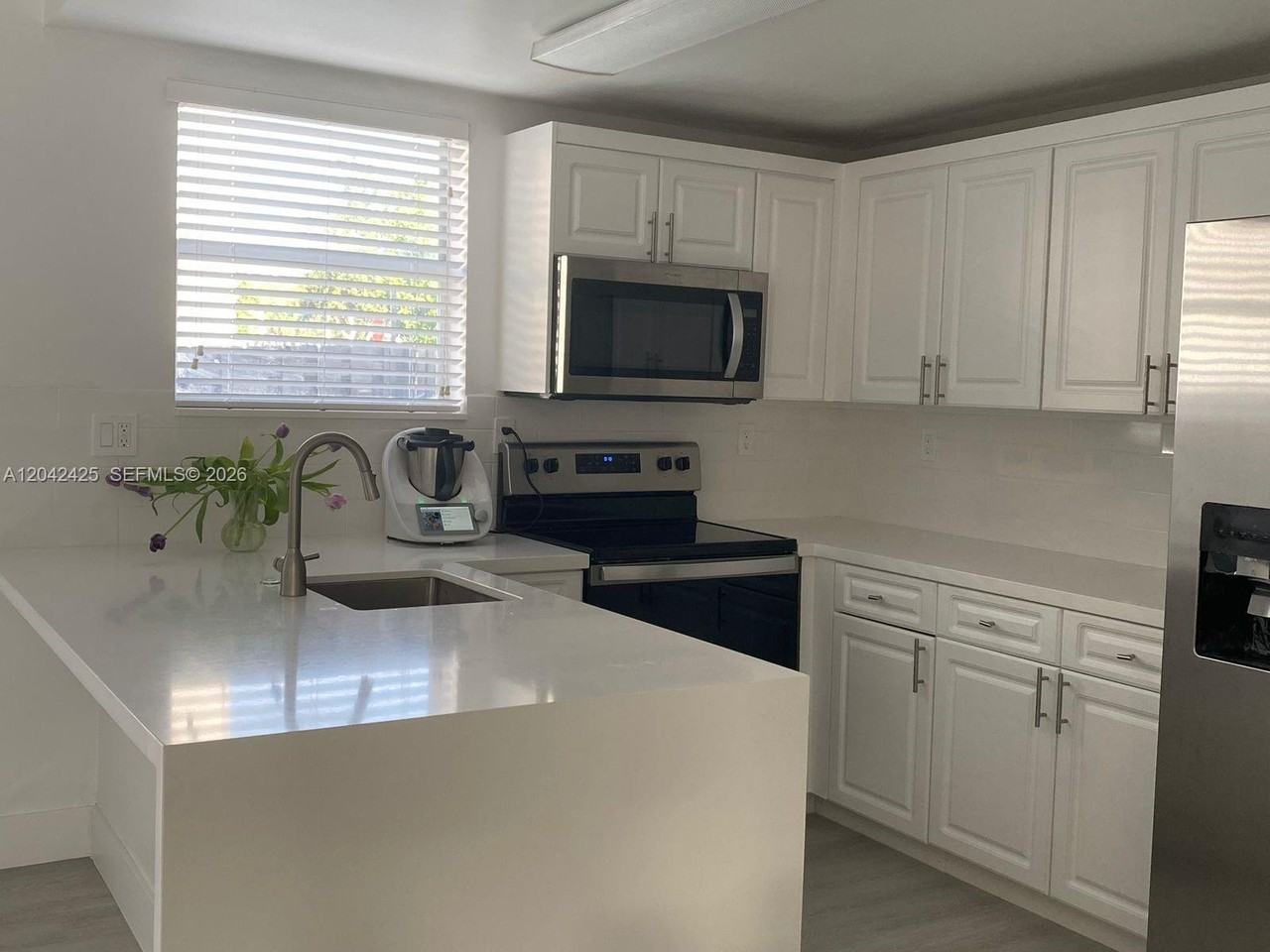 45 Nw 112th Ave - Photo 2 of 19