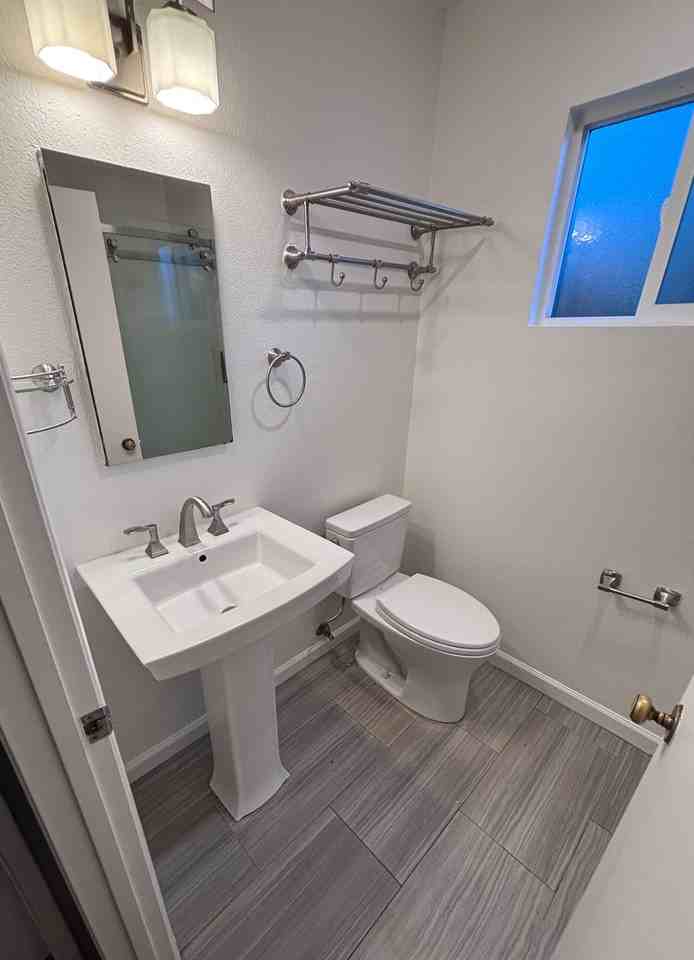 125 Mills Pl - Photo 2 of 7