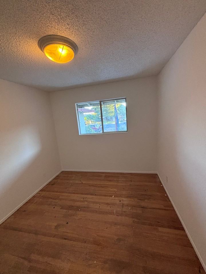 125 Mills Pl - Photo 5 of 7