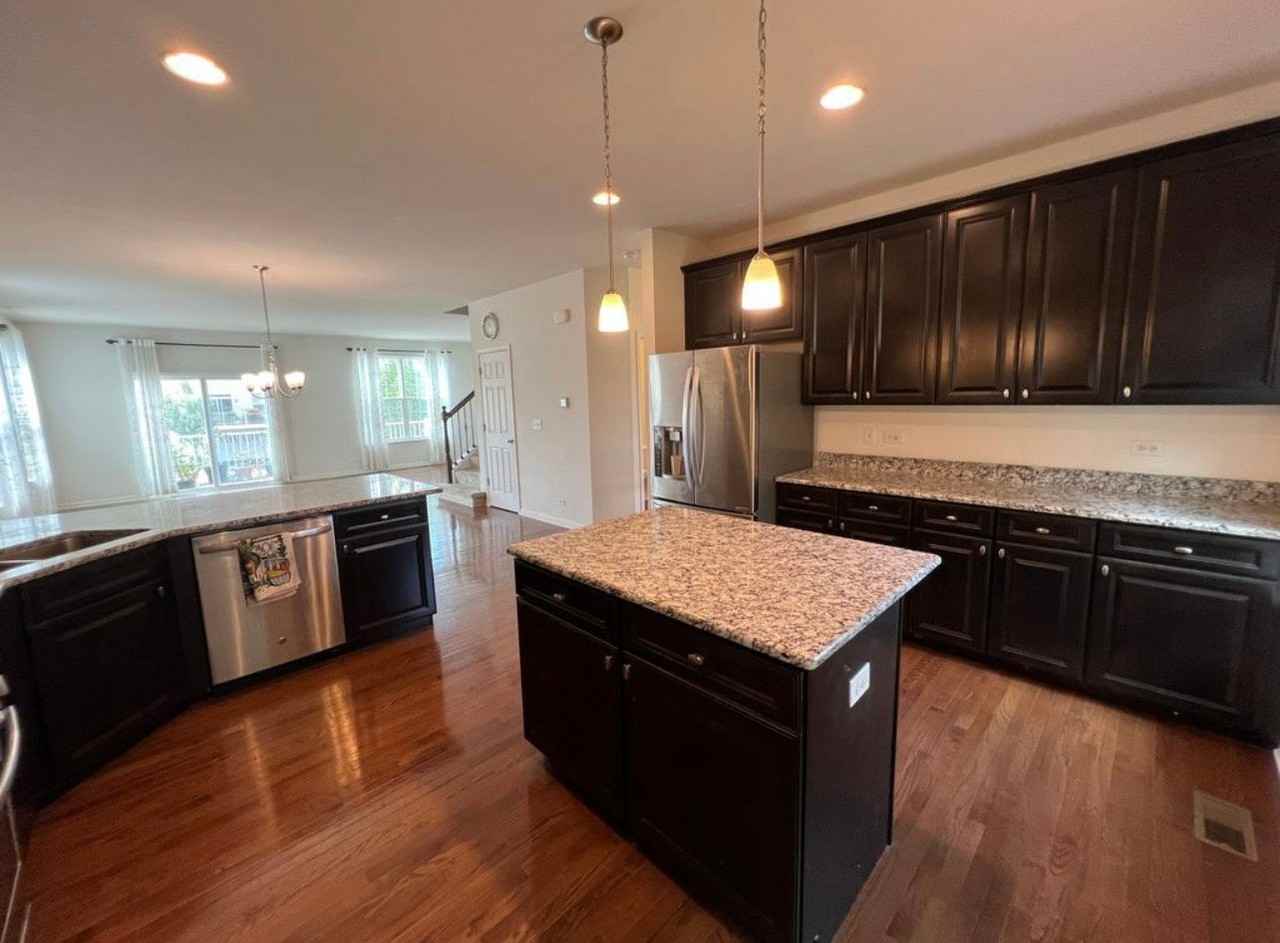 4014 Pompton Ct - Photo 3 of 12