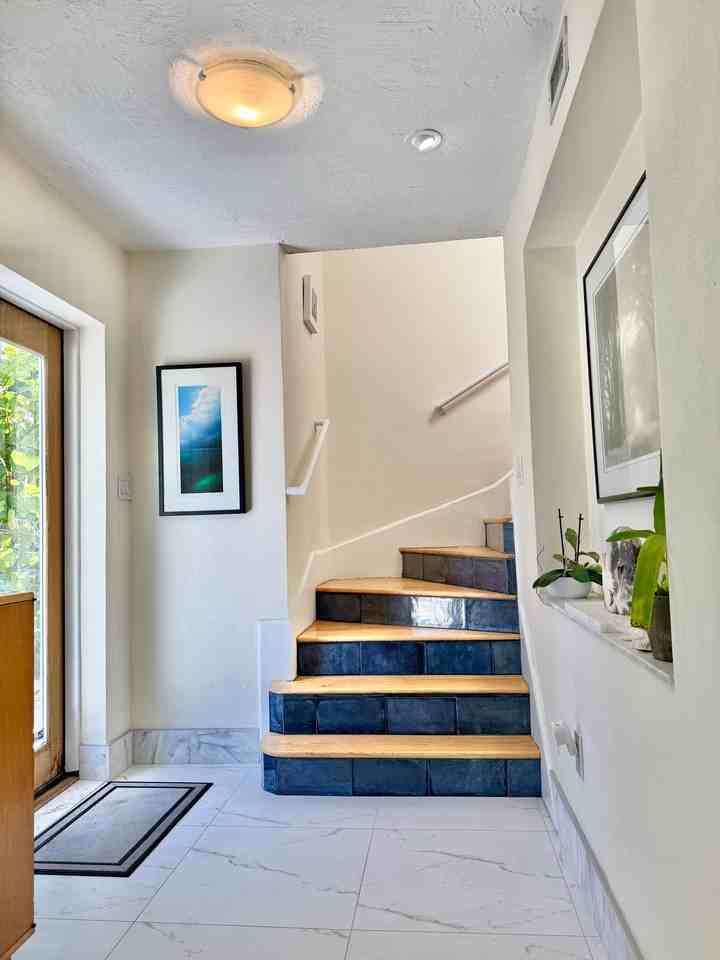 235 20th Ave Se - Photo 4 of 20