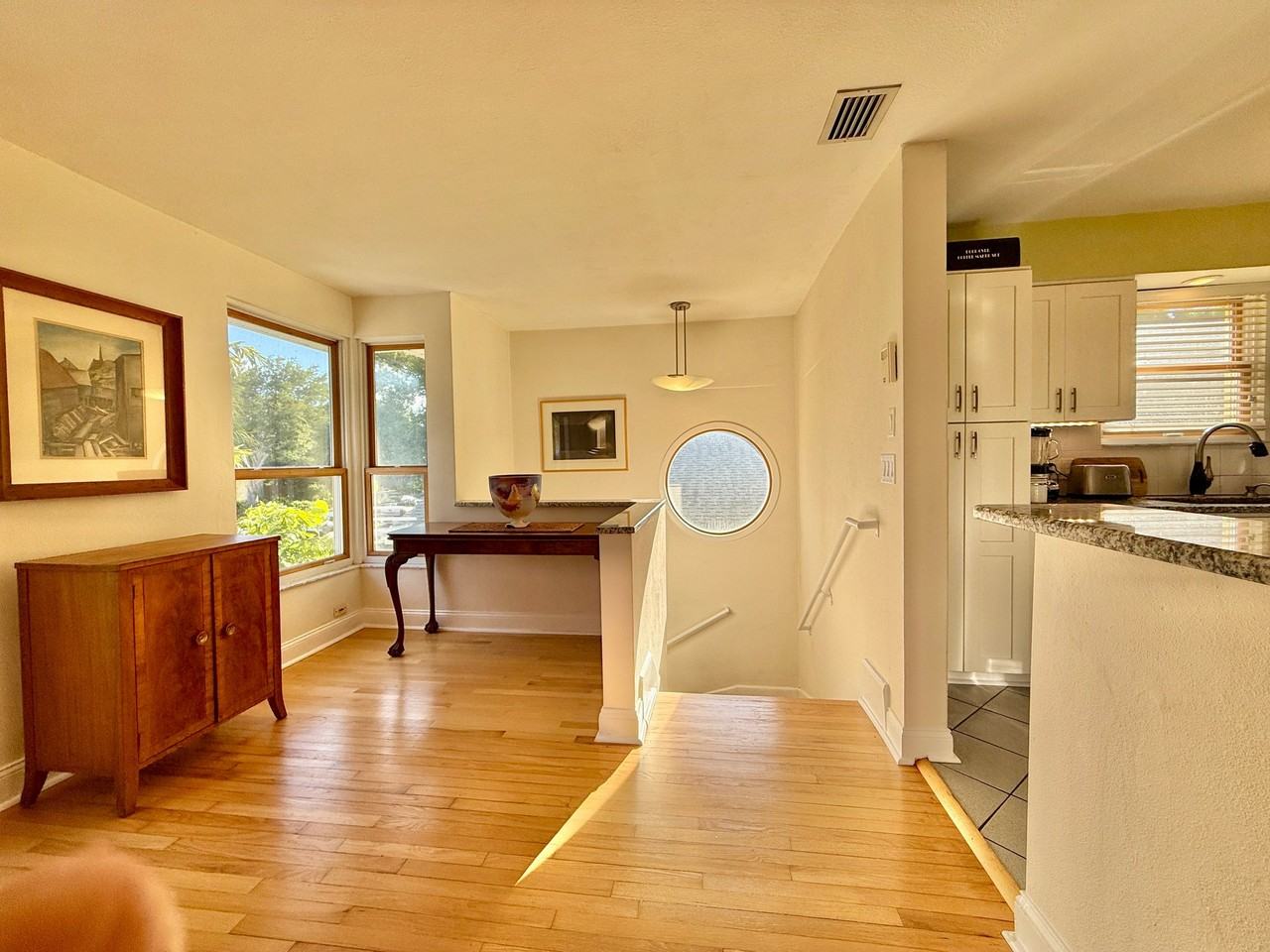 235 20th Ave Se - Photo 6 of 20