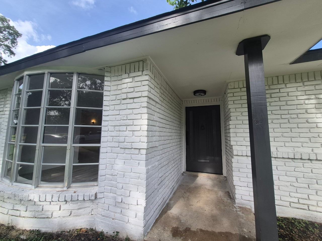 10603 Hillcroft Ave - Photo 2 of 29