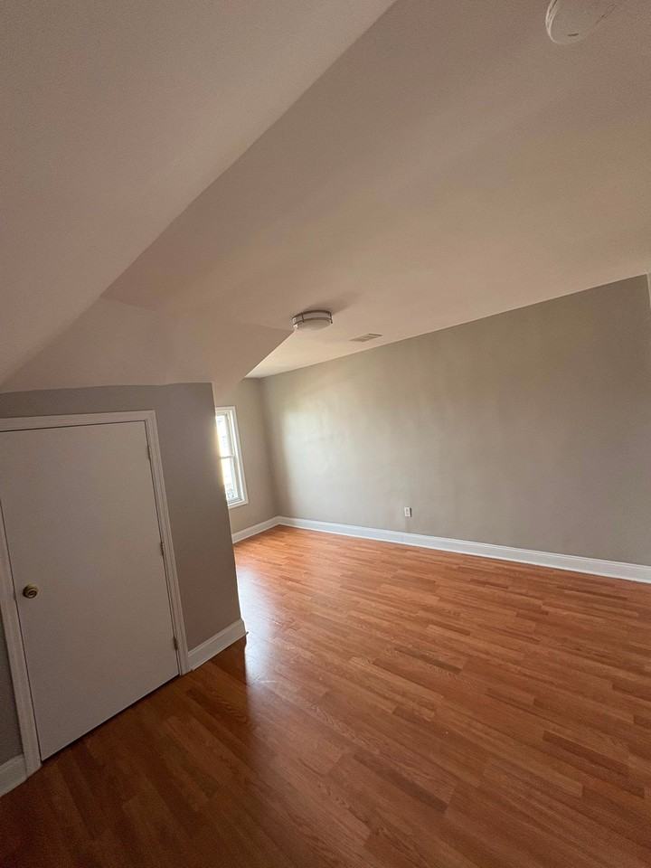 105 N High St #3 - Photo 2 of 7
