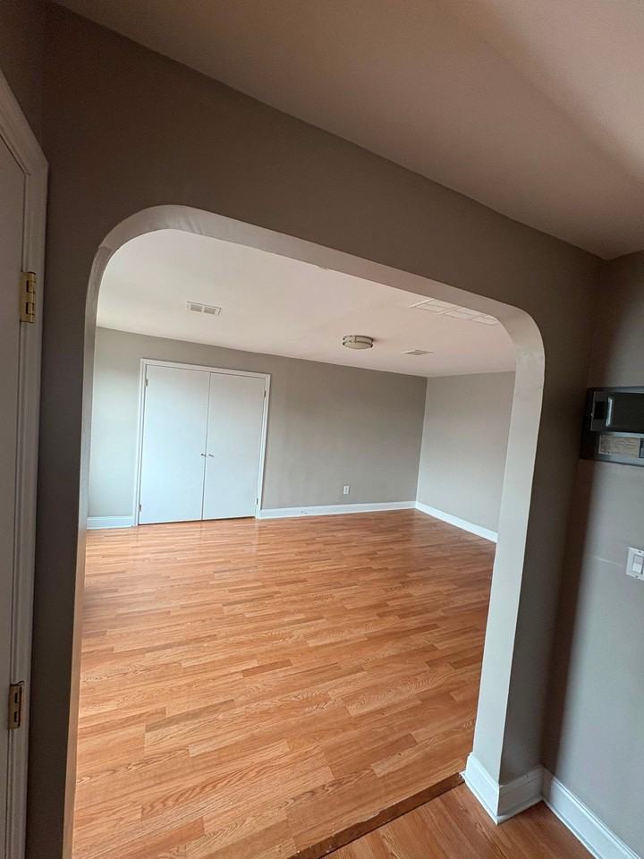 105 N High St #3 - Photo 5 of 7