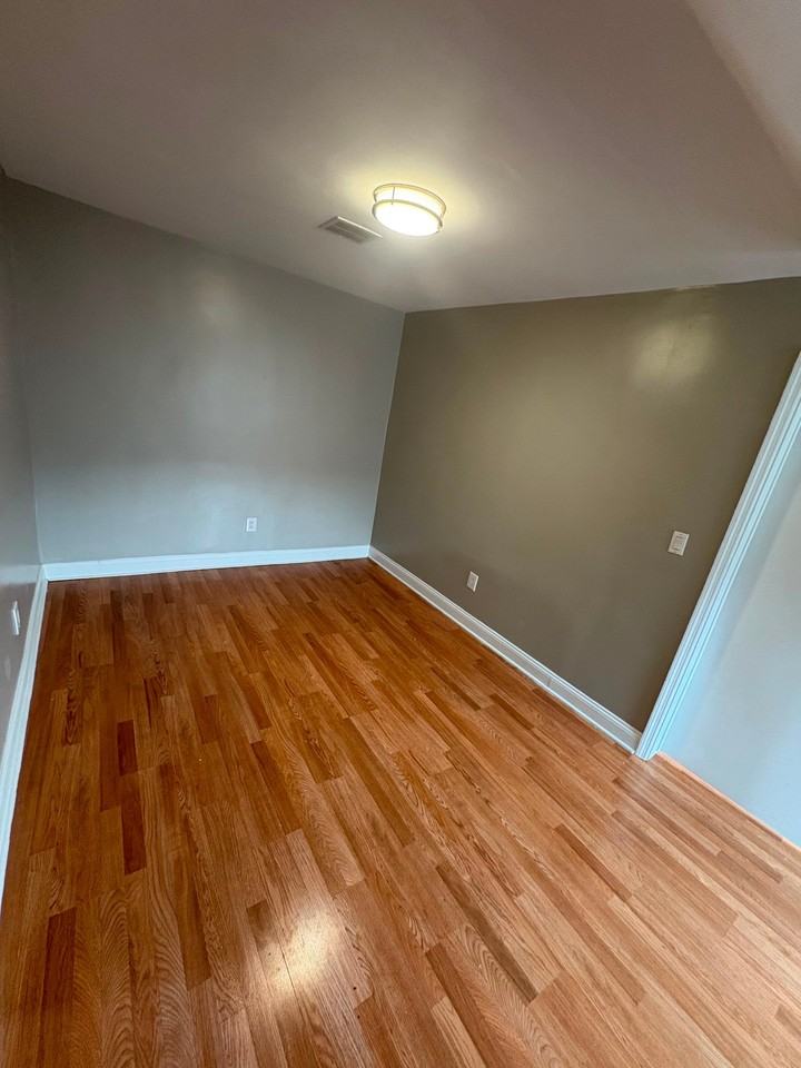 105 N High St #3 - Photo 6 of 7