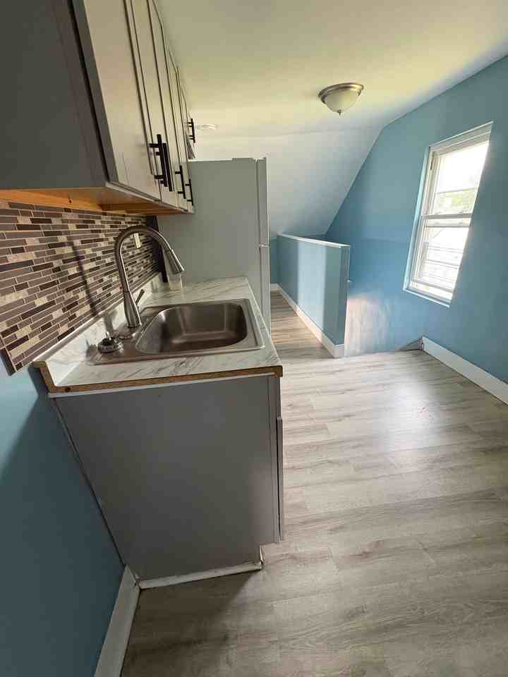 217 S 10th Ave #1 - Photo 4 of 6
