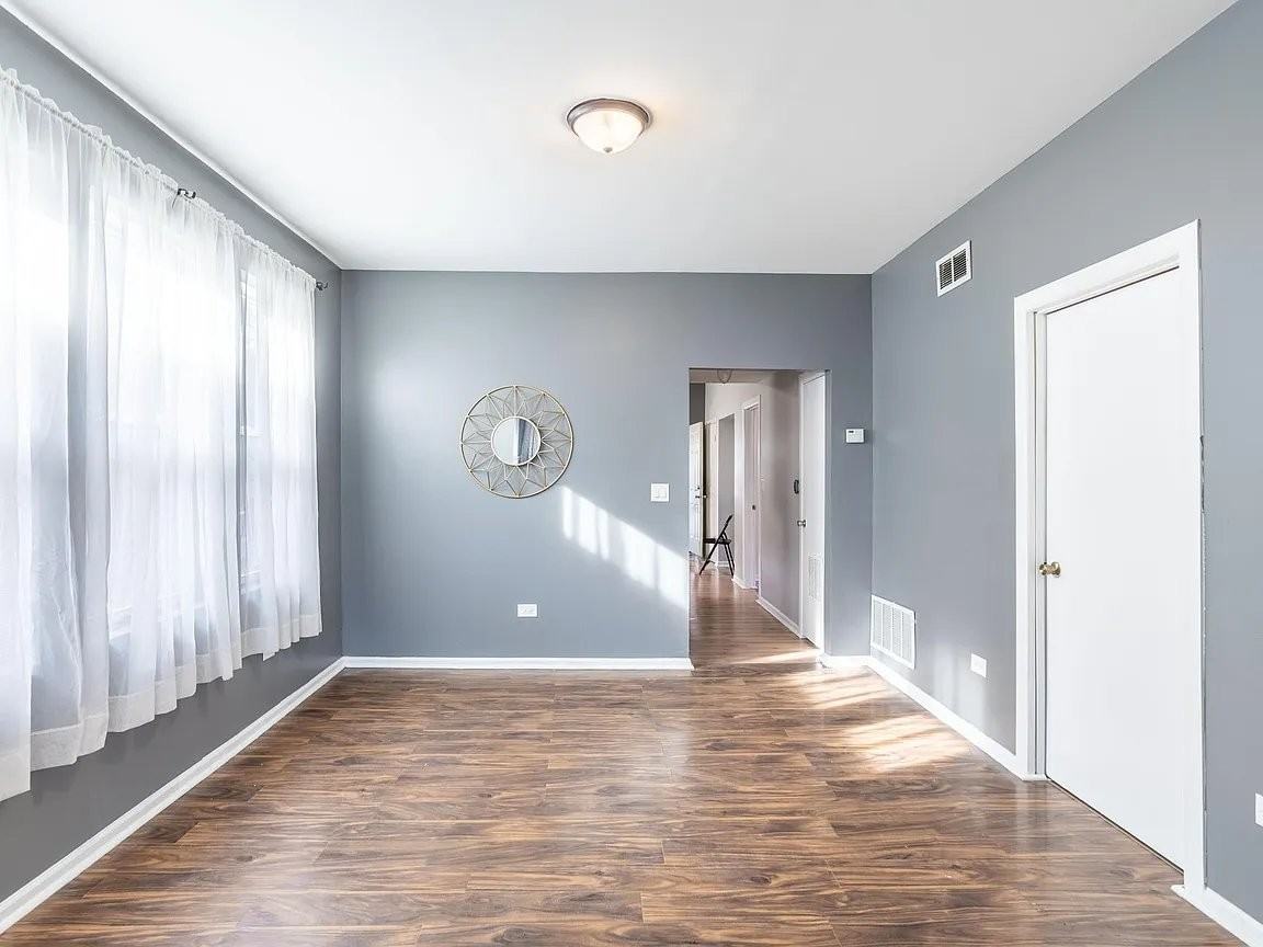 6630 S Washtenaw Ave #2 - Photo 3 of 12