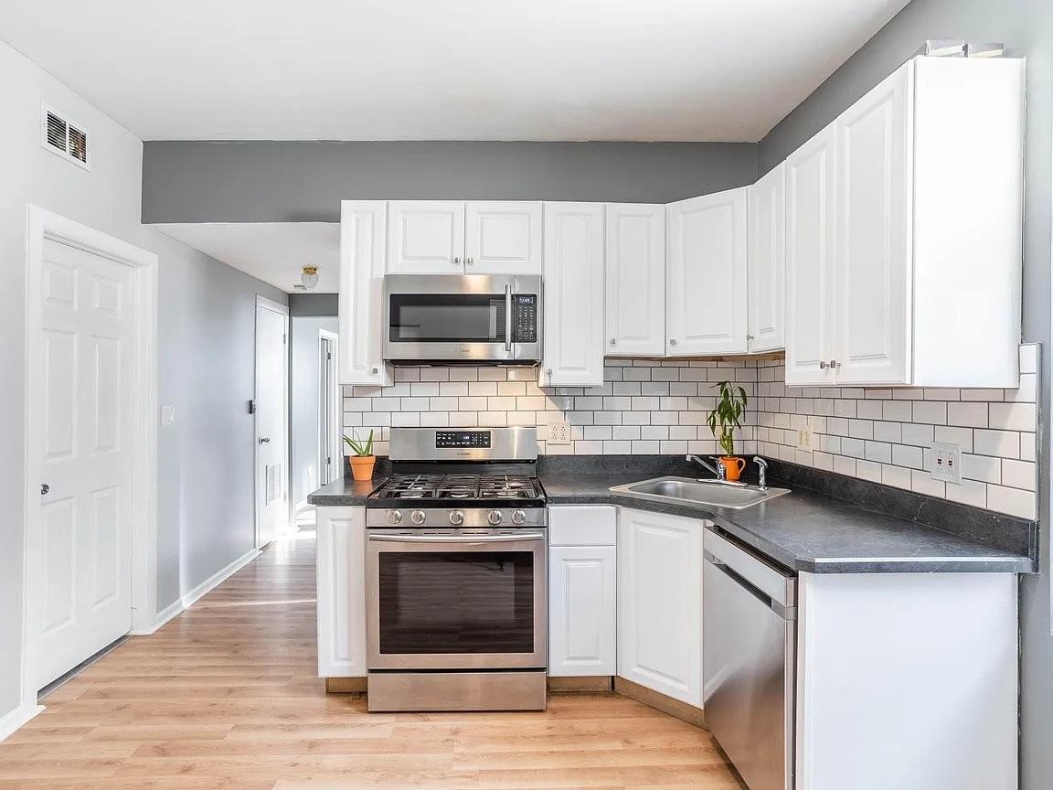 6630 S Washtenaw Ave #2 - Photo 5 of 12