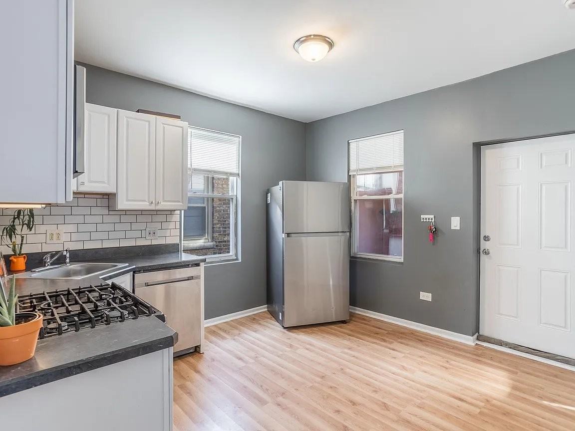 6630 S Washtenaw Ave #2 - Photo 6 of 12