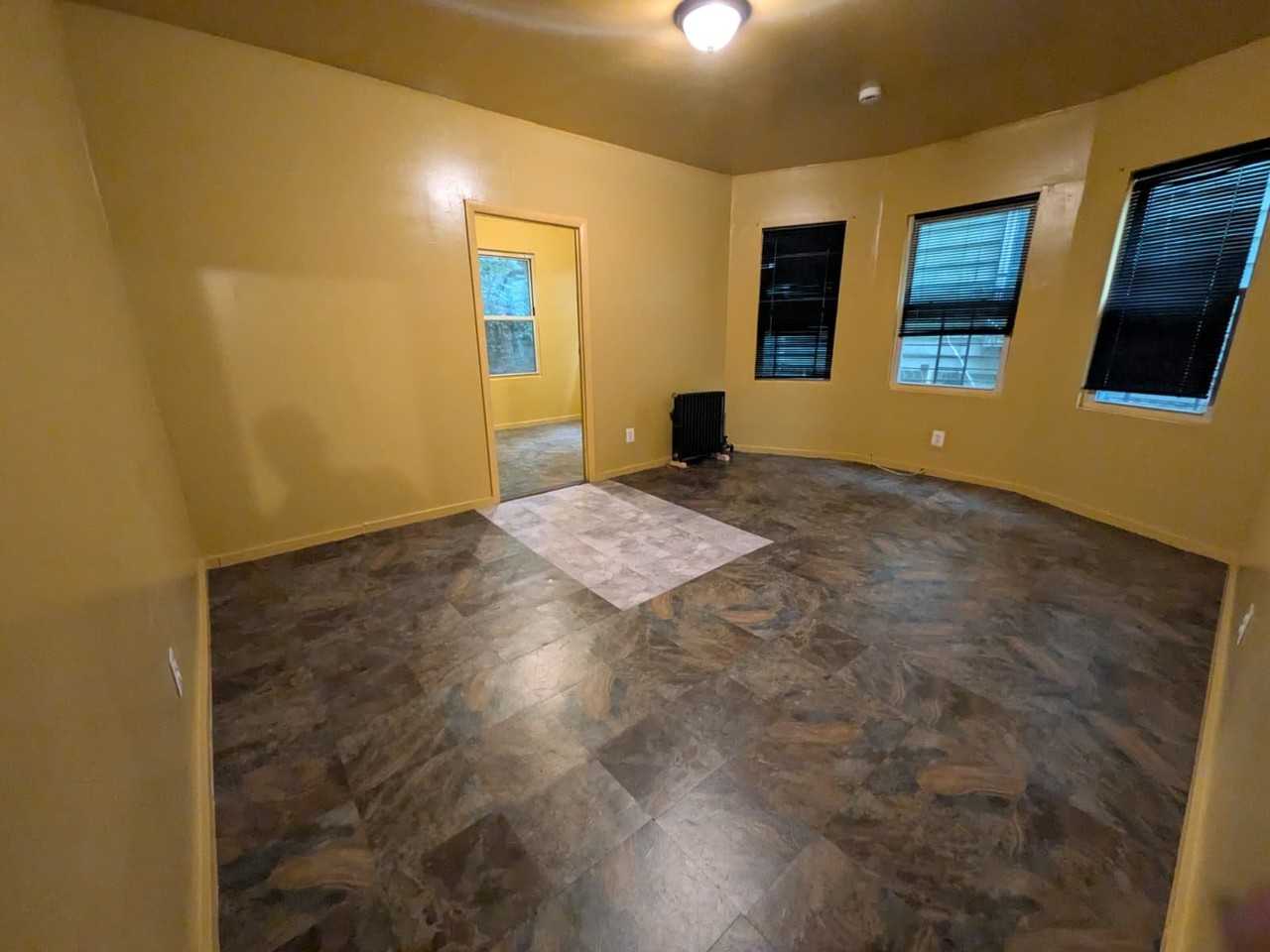 89 Saratoga Ave #1 - Photo 5 of 9