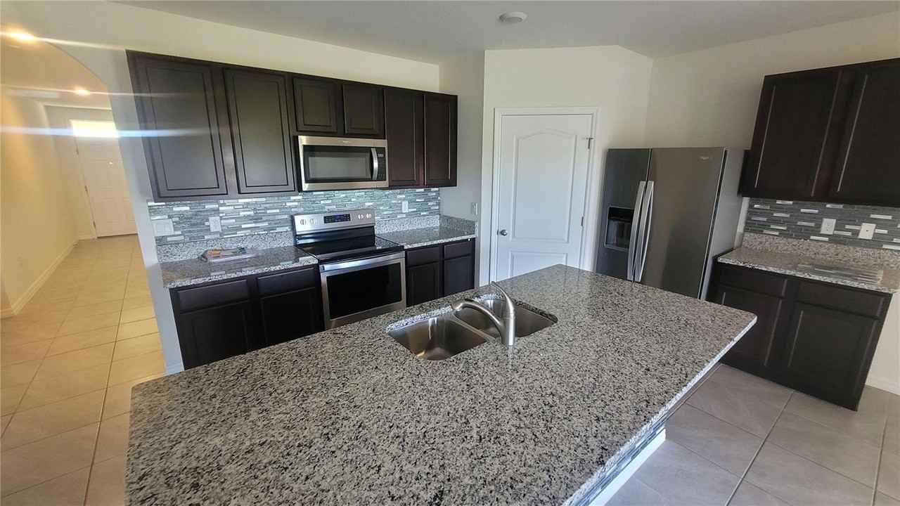 1128 Fox Path Road - Photo 3 of 20