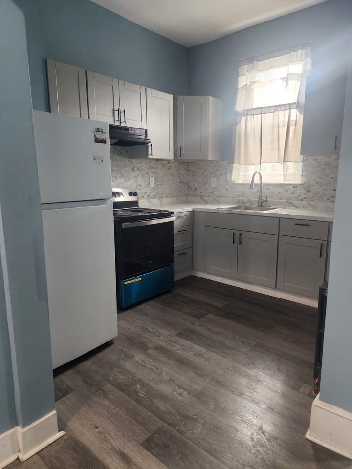 112 S 12th Ave #1 - Photo 5 of 7