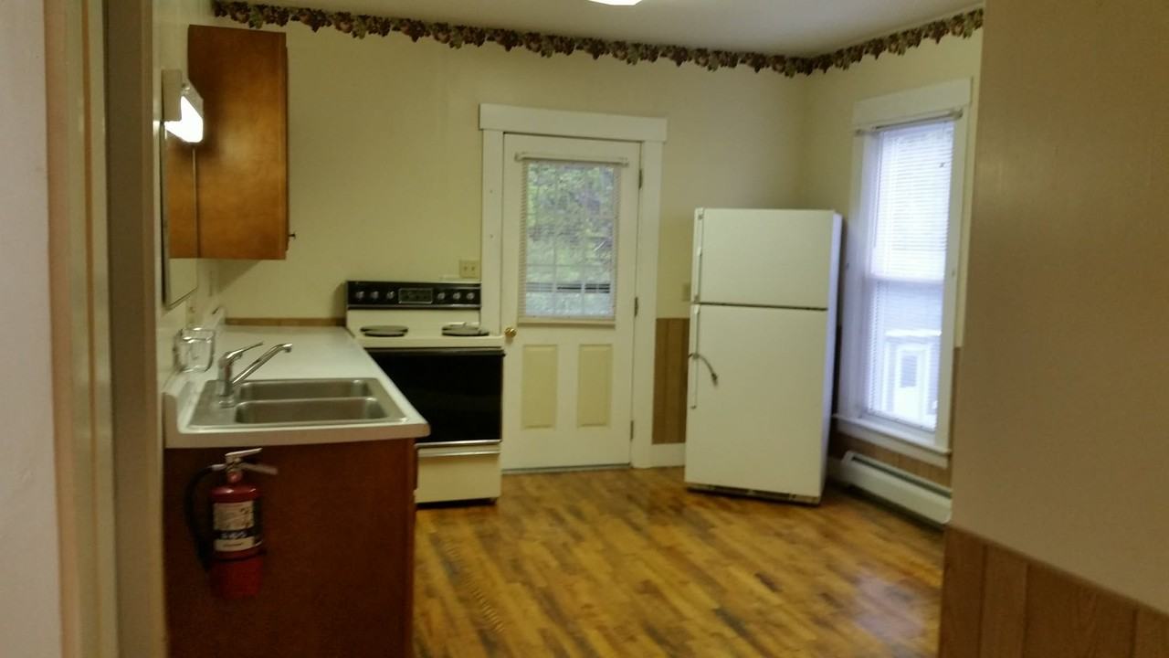 30 Ayers St #4 - Photo 4 of 12
