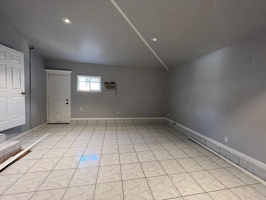 11761 Dino Pl - Photo 5 of 9