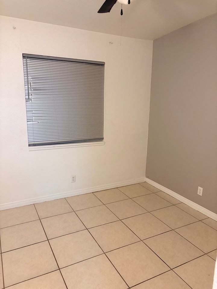 4392 Springdale Ct - Photo 7 of 12