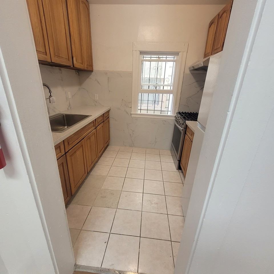 635 10th St #635 - Photo 7 of 16