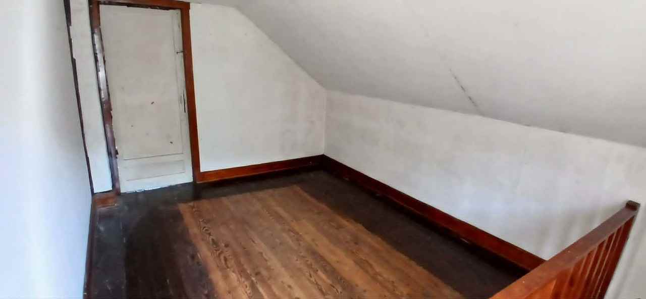 648–650 Linden Ave - Photo 3 of 20