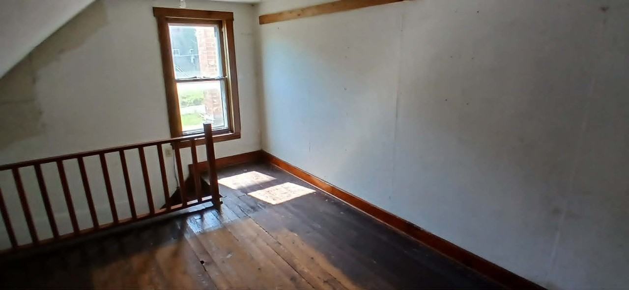 648–650 Linden Ave - Photo 6 of 20