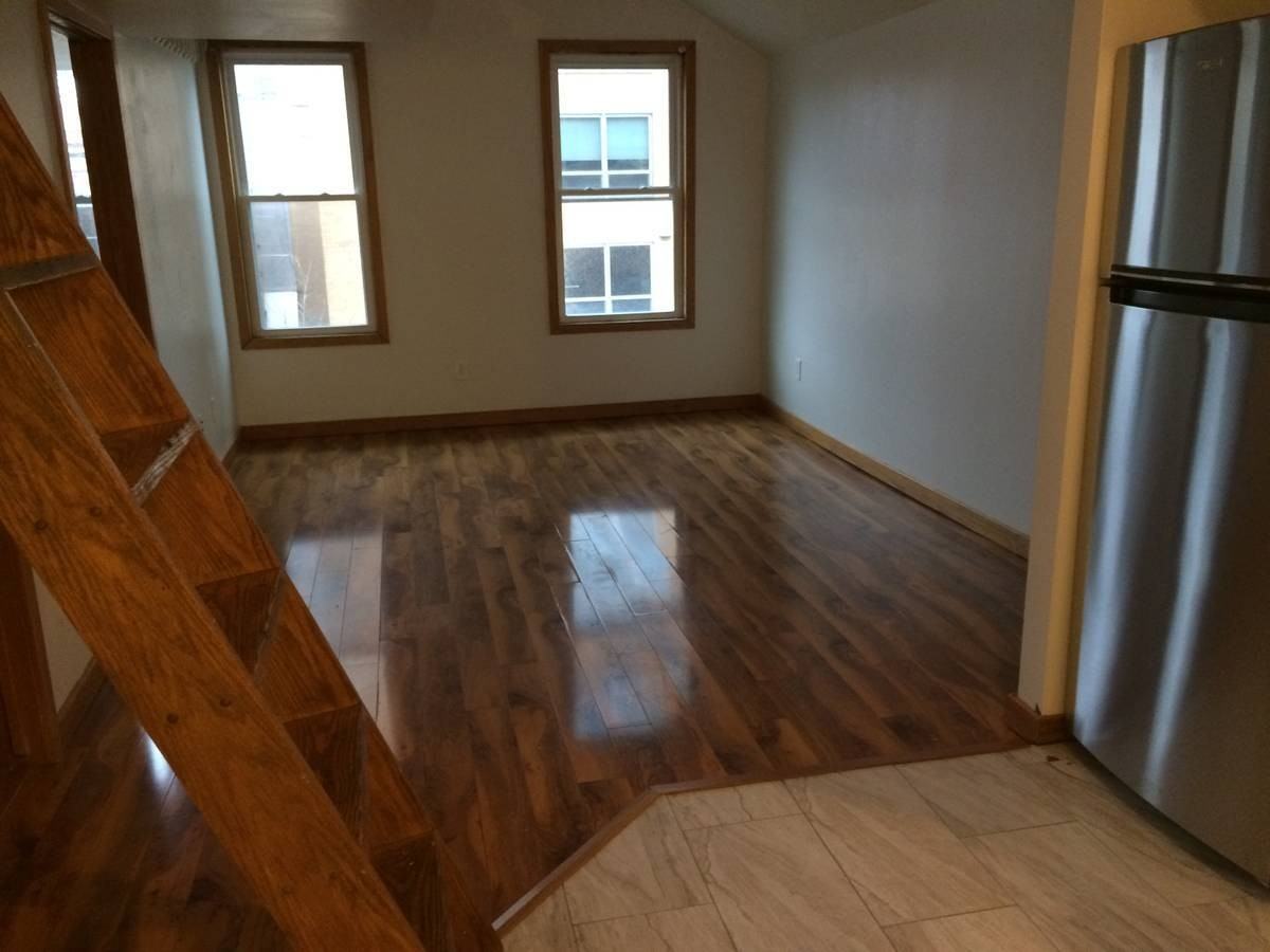 119 E Mifflin St #4 - Photo 2 of 22