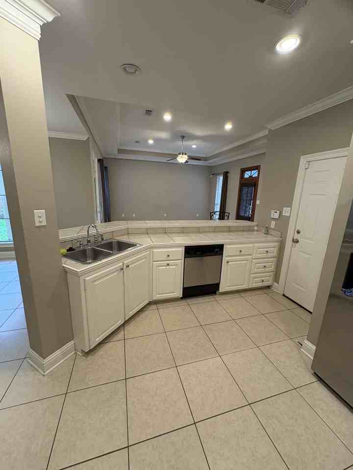 717 Summer Breeze Dr #NA - Photo 6 of 21