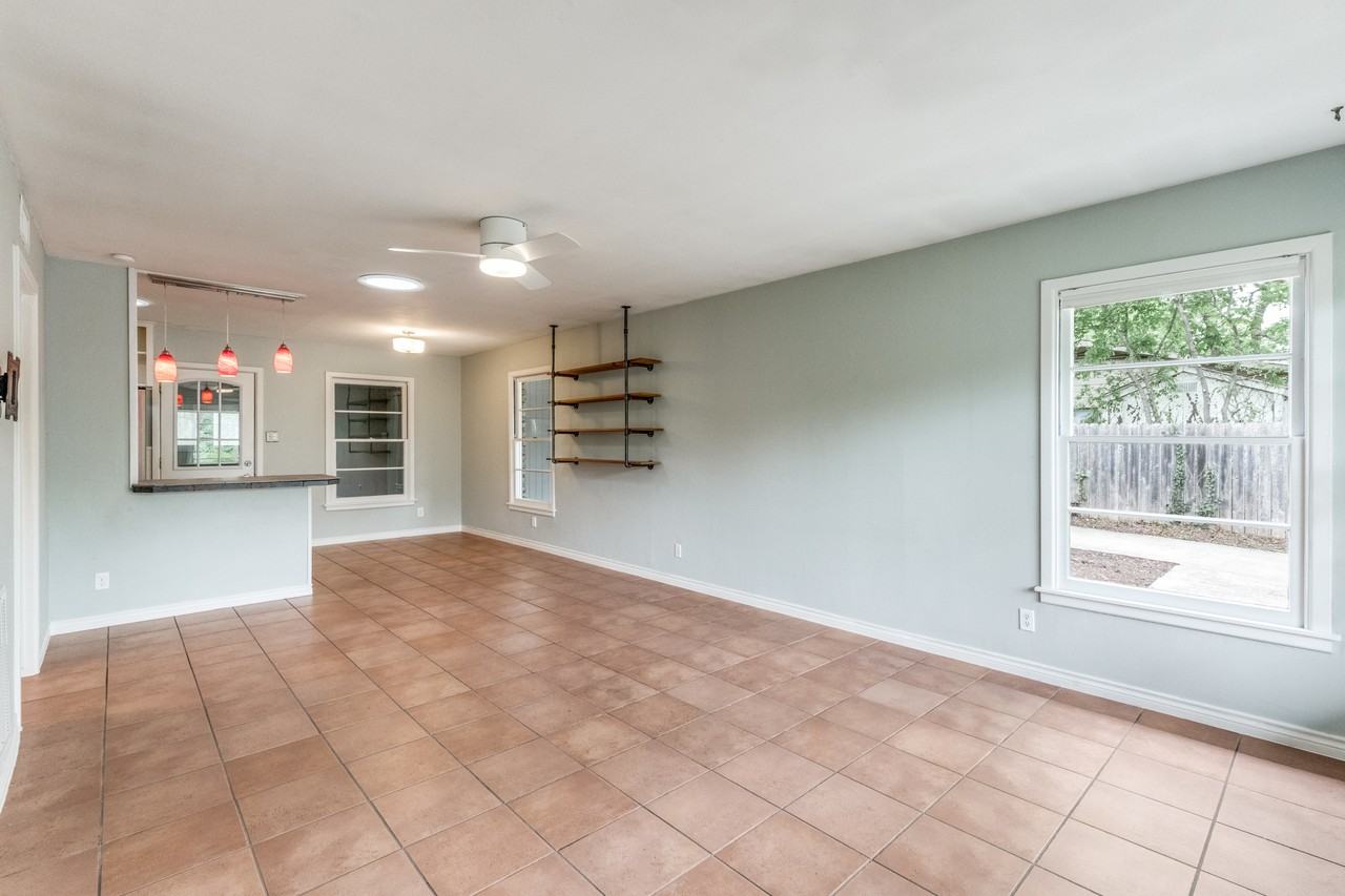 11504 Oakwood Dr #NA - Photo 6 of 25