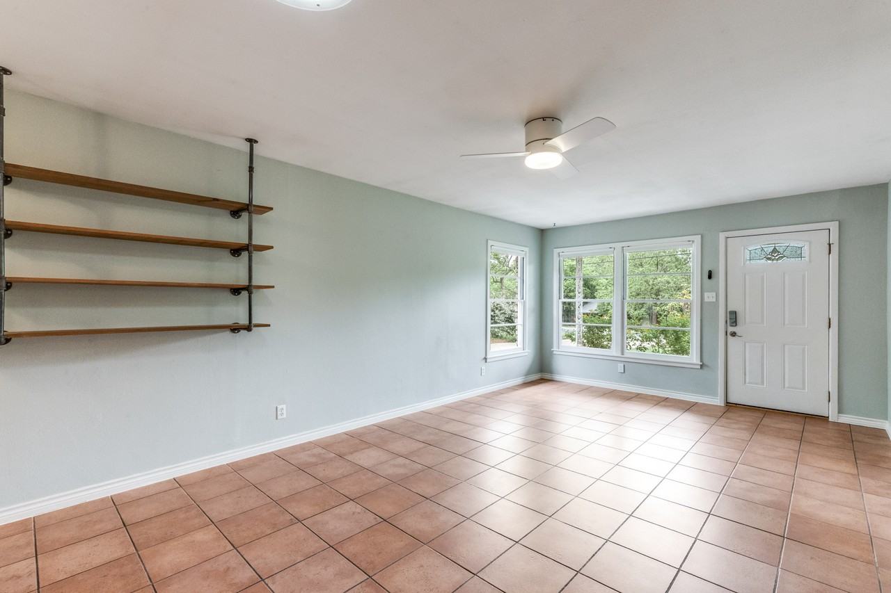 11504 Oakwood Dr #NA - Photo 7 of 25