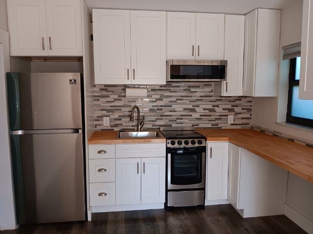 412 Ne 22nd Ave #4 - Photo 4 of 15