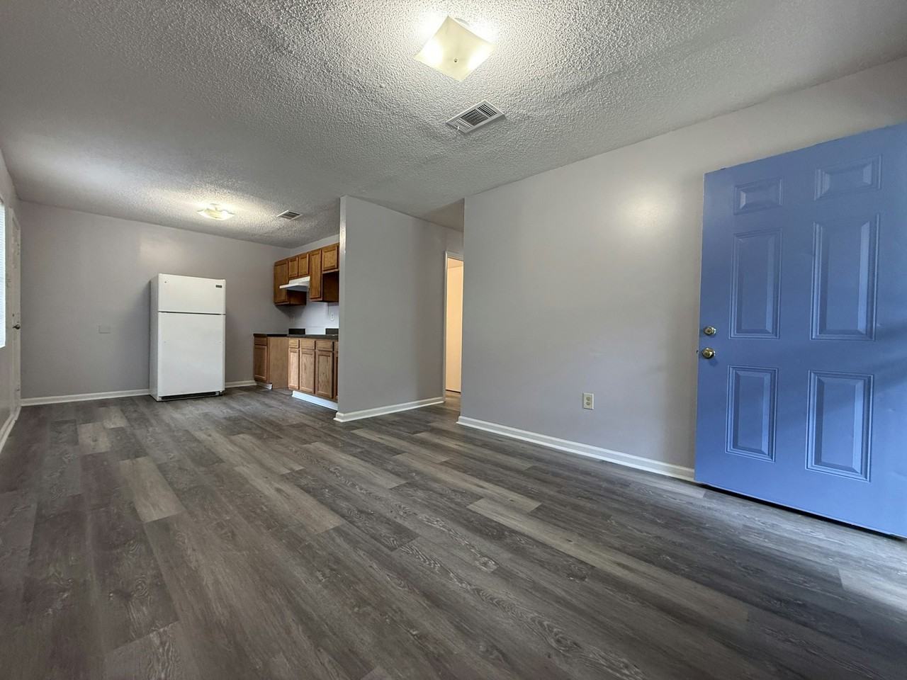3501 Hicky Street - Photo 4 of 9