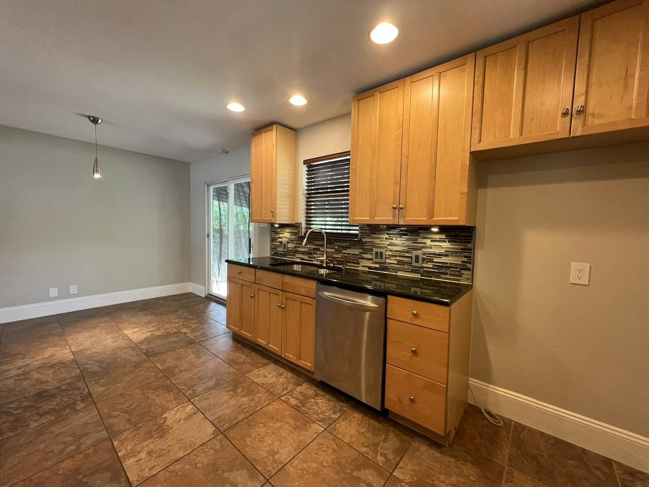 1313 Casa Vale Drive - Photo 4 of 27