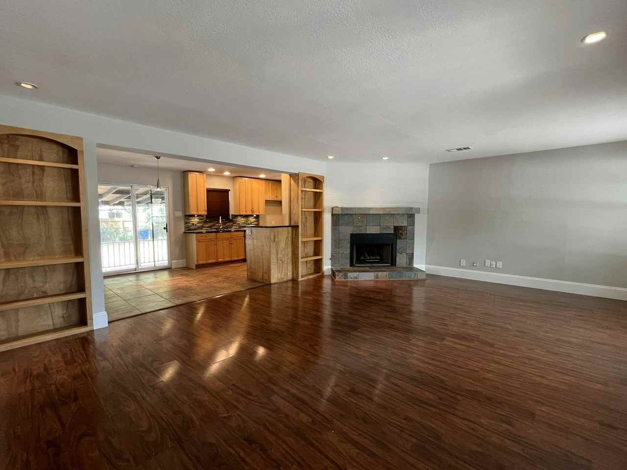 1313 Casa Vale Drive - Photo 3 of 27