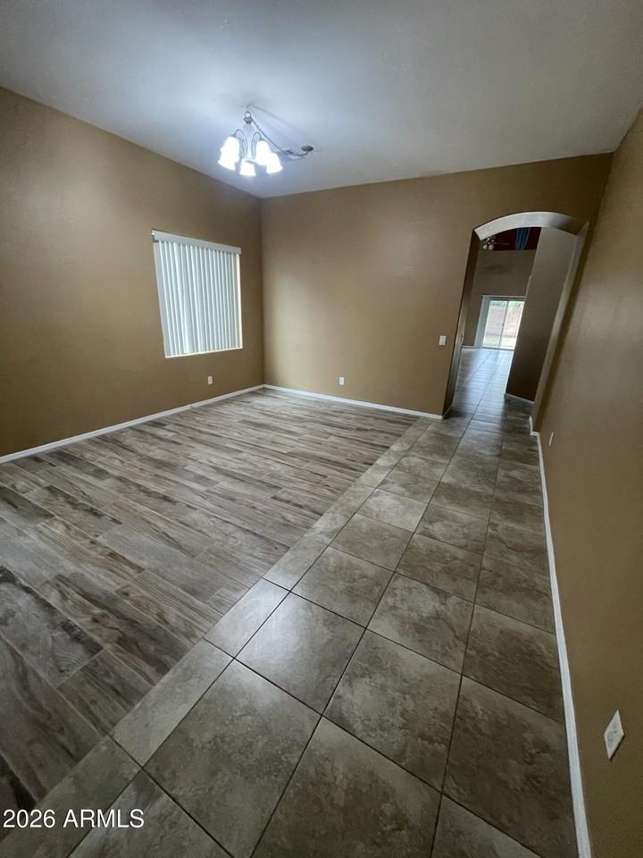 3898 S Stallion Dr - Photo 4 of 33