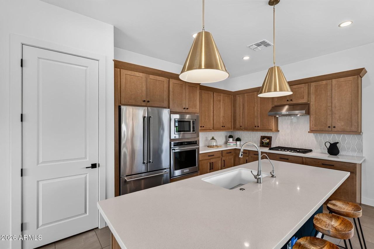 11276 N Northfield St - Photo 4 of 27